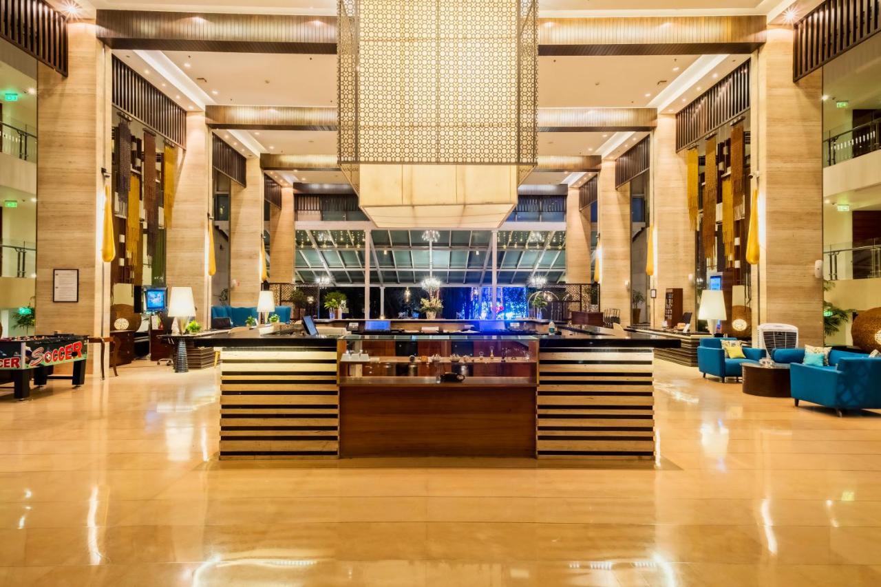 Novotel Goa होटल 5*